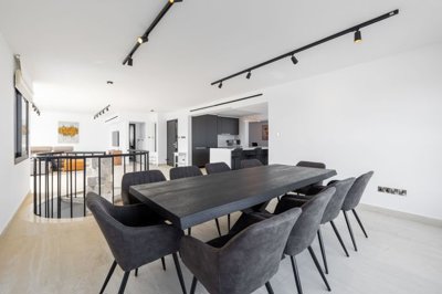 bb3efe2b-37d9-47e7-9e4f-a28dfd3530a6