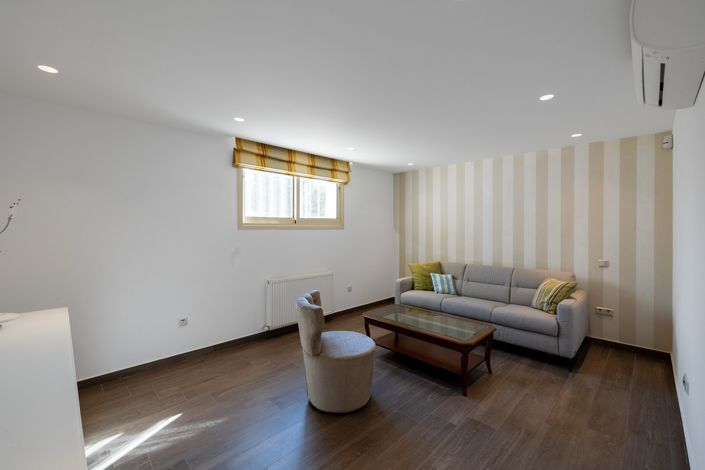 Image No.21-Villa de 5 chambres à vendre à Germasogeia