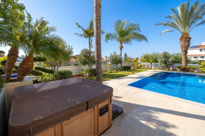 Image No.26-Villa de 5 chambres à vendre à Germasogeia