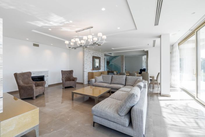 Image No.4-Villa de 5 chambres à vendre à Germasogeia