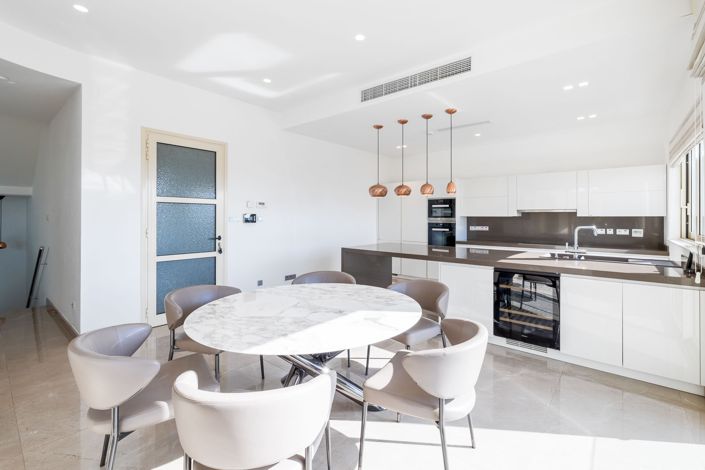 Image No.8-Villa de 5 chambres à vendre à Germasogeia