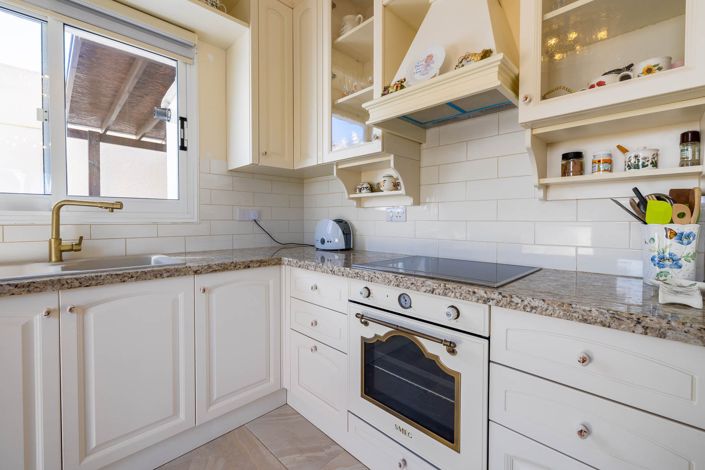 Image No.11-3 Bed House for sale