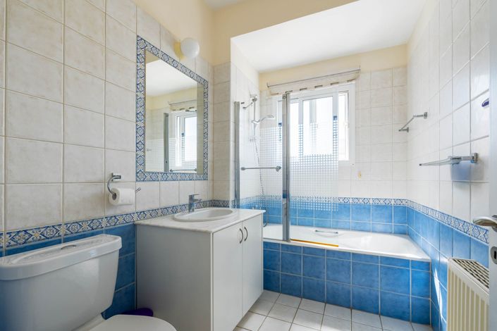 Image No.15-3 Bed House for sale