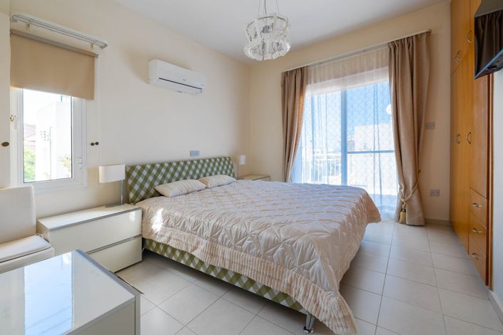 Image No.16-3 Bed House for sale