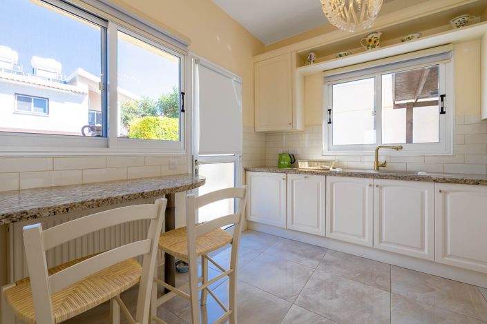 Image No.9-3 Bed House for sale