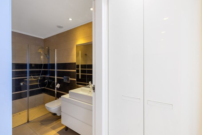 Image No.13-3 Bed Apartment for sale