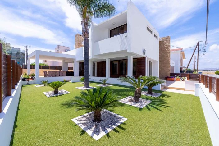 Image No.27-4 Bed House for sale