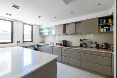 6a0331f3-a9a8-4b6d-ab58-3e83782b53b8