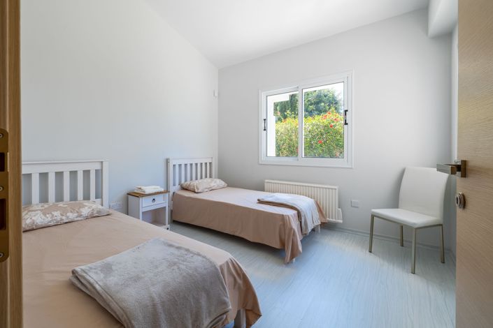 Image No.13-4 Bed Bungalow for sale