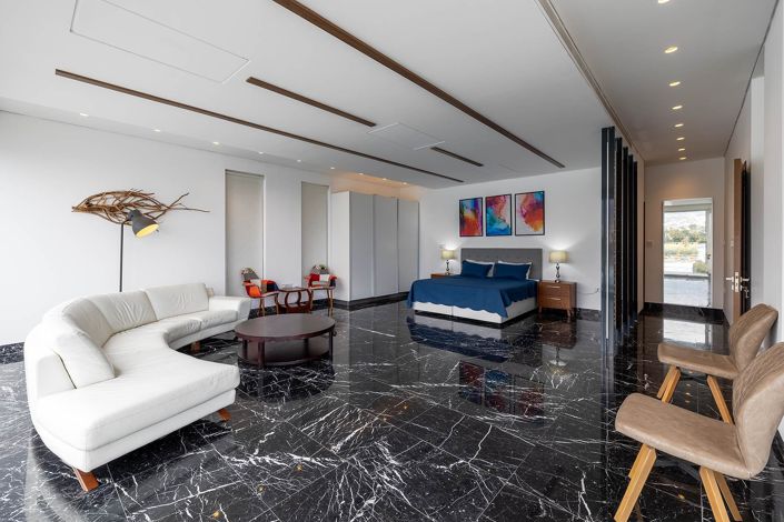 Image No.10-7 Bed Villa for sale