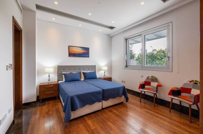 63b626d9-3fb6-49e8-bf14-9b37e9f58ae9