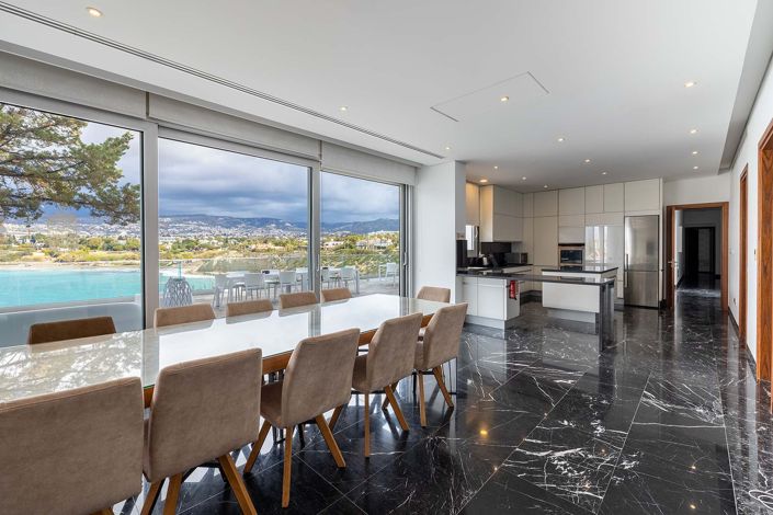 Image No.3-7 Bed Villa for sale