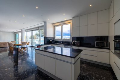 6d220f2f-ba27-4053-8974-dccbccbbfb4d