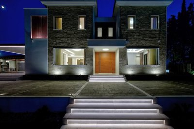 78eeb961-e13d-45eb-9994-a597d4c09301