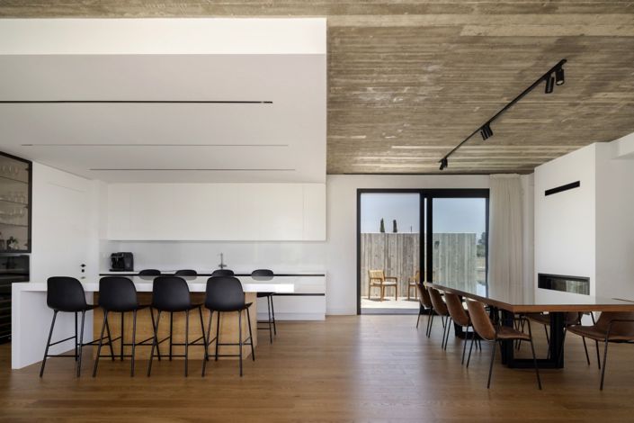 Image No.6-4 Bed House for sale