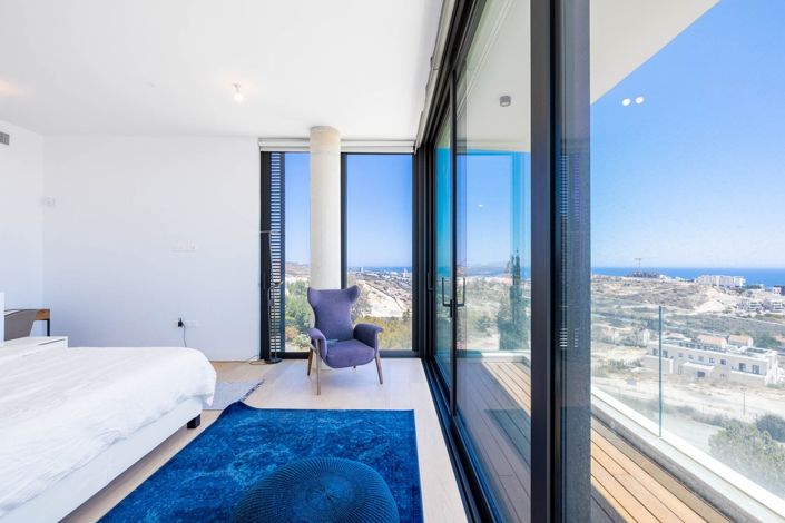 Image No.20-5 Bed House for sale