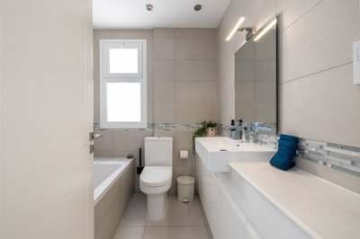 9963152b-2ce2-4a6b-8ff4-fc0c6484aee4