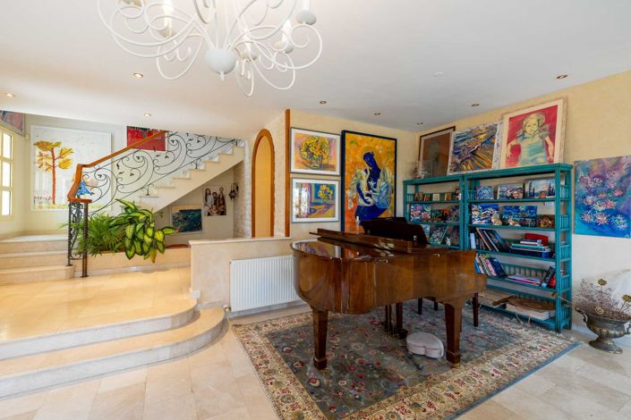 Image No.5-Maison de 5 chambres à vendre à Limassol