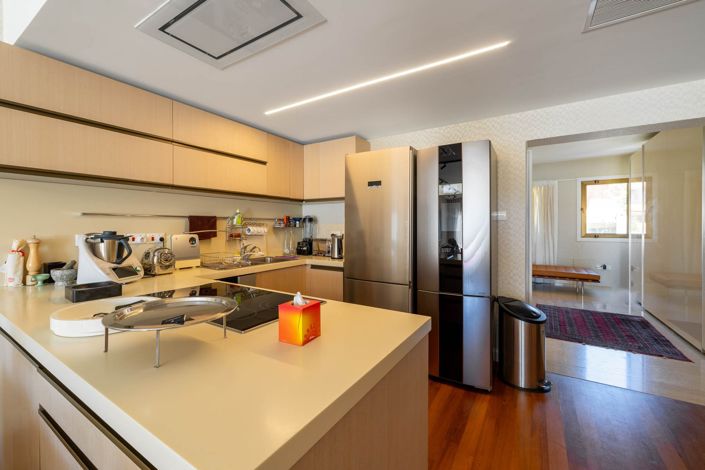 Image No.7-6 Bed Apartment for sale