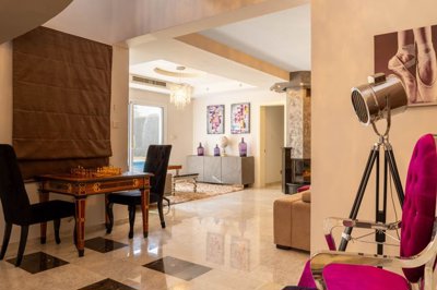 f6a998f8-5096-4500-a518-2a34283164e9