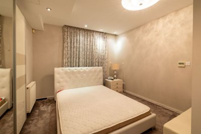 5456bb1f-4f7e-4c16-80bc-6c09084520cd