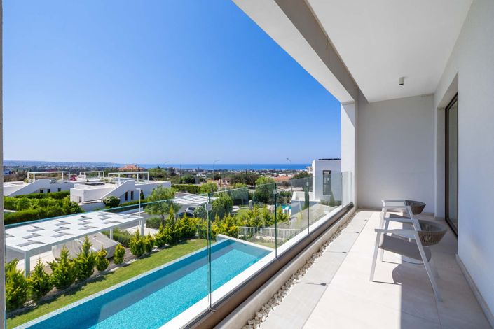 Image No.20-4 Bed House for sale