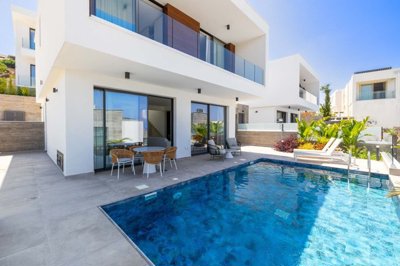 9d362787-b74a-4a94-8720-67127930c3d8