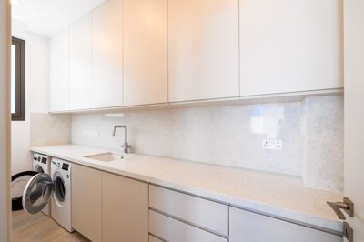 7faba3c9-28b5-4b16-8608-fa2b5b5497c1