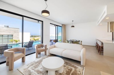 048d2708-673f-4f23-bf96-fddc3965da83