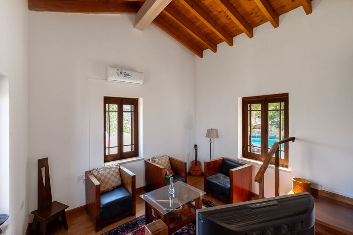 Image No.18-7 Bed House for sale