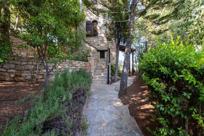 Image No.28-7 Bed House for sale