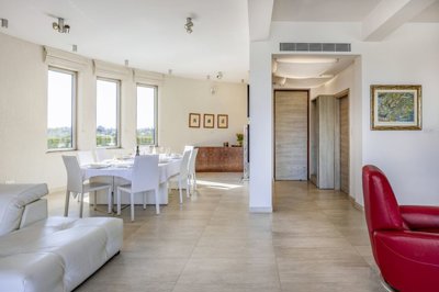 00bce9a5-62ae-4f1a-800b-5f16231f589b