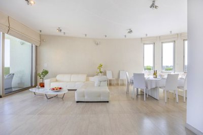 9297c4bc-3e63-43ef-9ae1-32831d201214