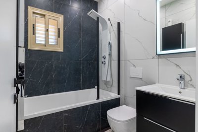 55691704-a6e0-4814-b7fa-a9d2f9d6d6a8