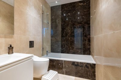 91f10f96-0016-45d9-b641-5c3776af8dca