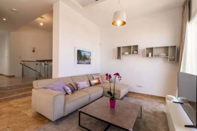 30525ccc-2197-40e9-abc0-0914ae30176c