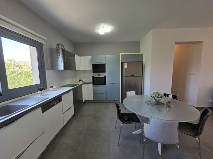 Image No.7-3 Bed Apartment for sale