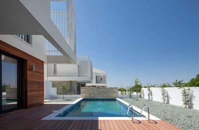 e306ab26-cfd9-4588-8b3c-cf63123888a8