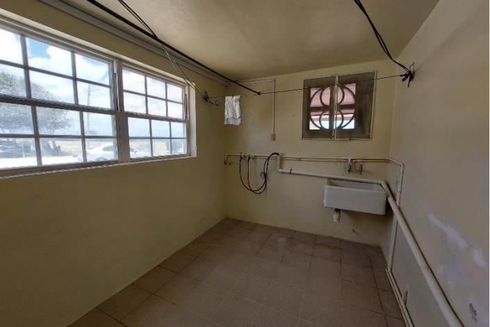 Image No.24-5 Bed House for sale