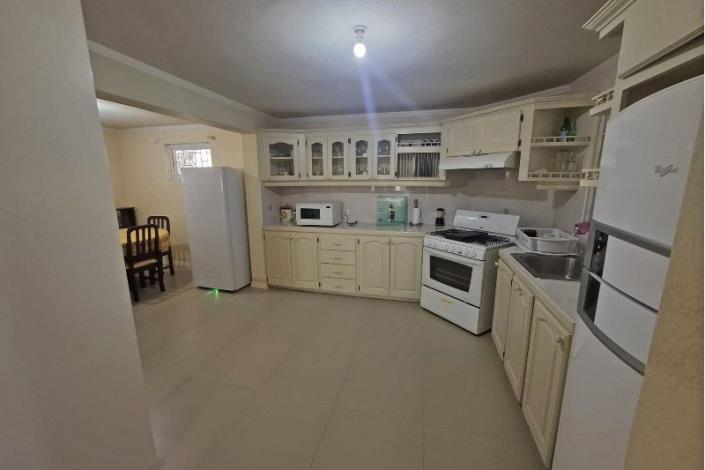 Image No.4-5 Bed House for sale