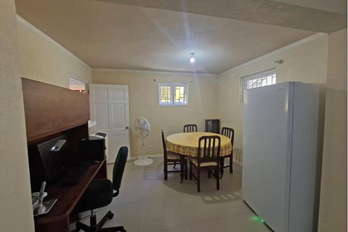 Image No.7-5 Bed House for sale