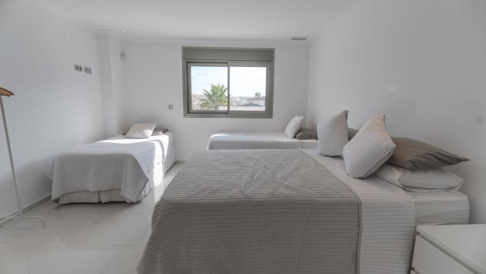 Image No.9-4 Bed Villa for sale