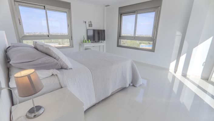 Image No.25-4 Bed Villa for sale