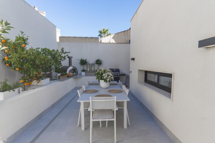 Image No.10-4 Bed Villa for sale