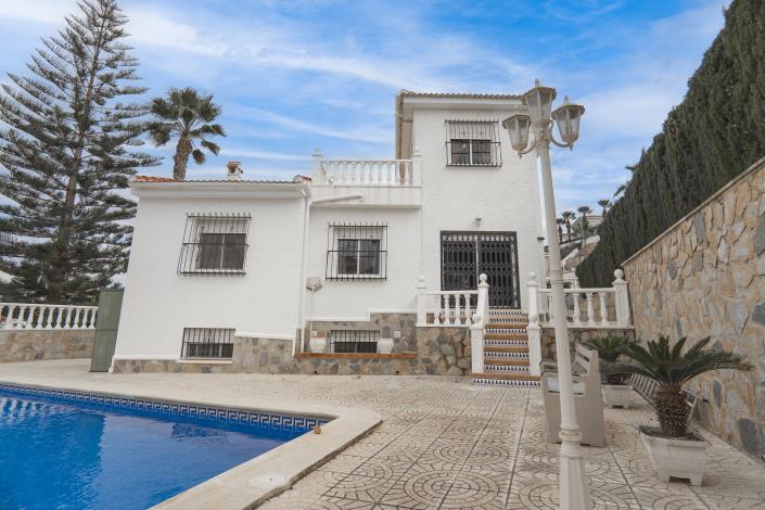 Image No.4-4 Bed Villa / Detached for sale