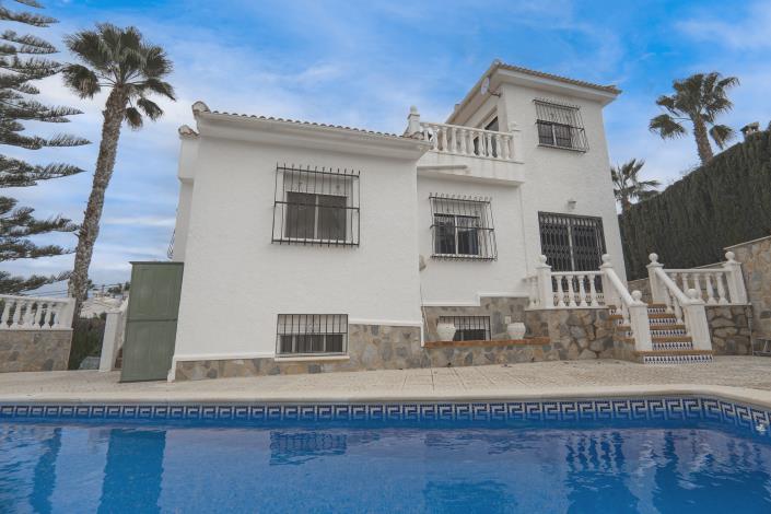 Image No.5-4 Bed Villa / Detached for sale