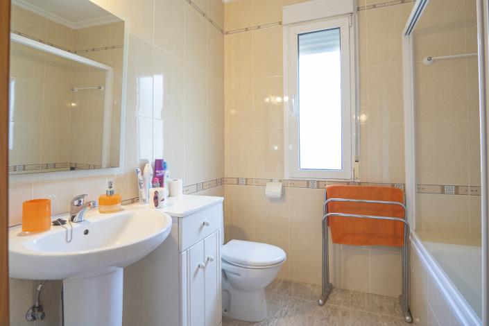 Image No.25-4 Bed Villa / Detached for sale