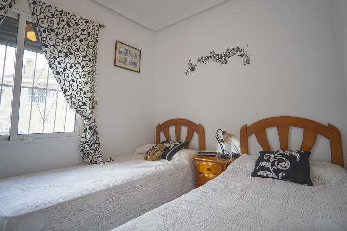 Image No.30-4 Bed Villa / Detached for sale