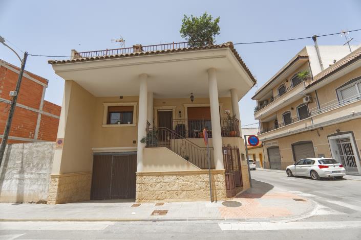 Image No.3-3 Bed Villa / Detached for sale