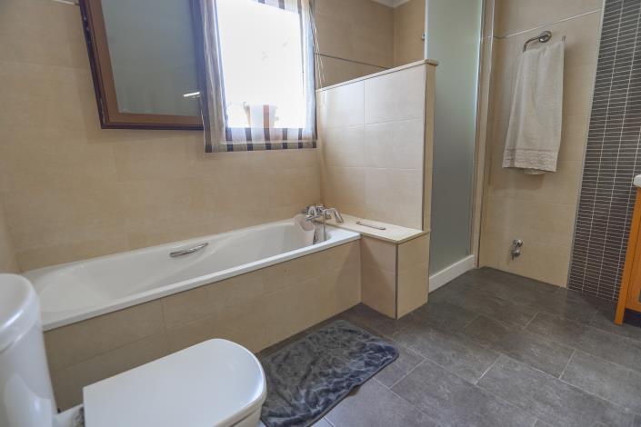 Image No.15-3 Bed Villa / Detached for sale